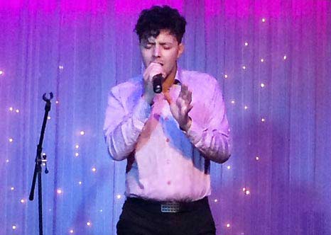 Solo Singer Liverpool | Vocalist for hire Liverpool | Singer Liverpool